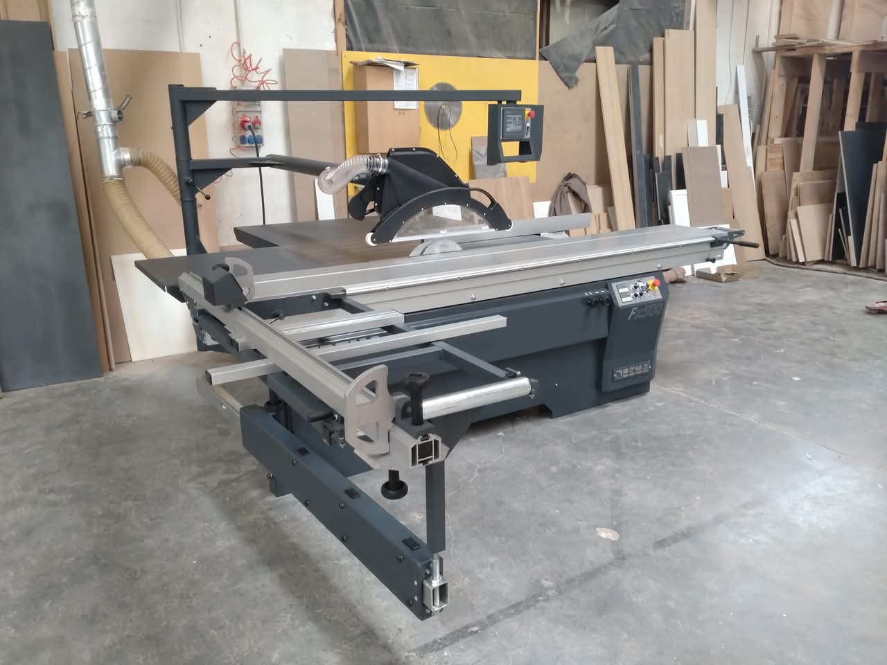 Piły formatowe części tło